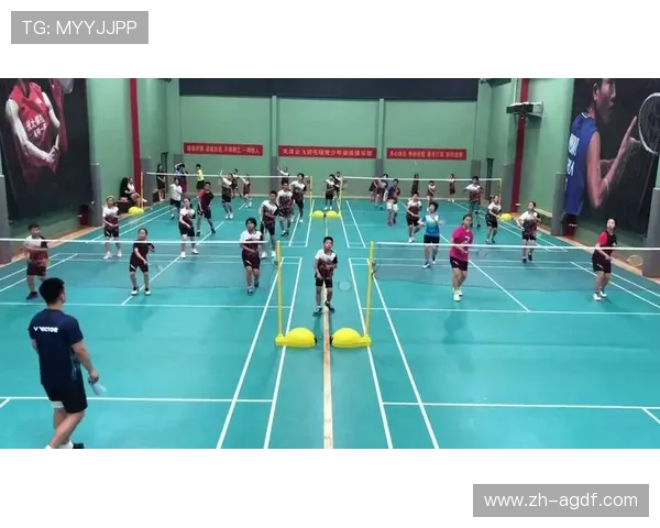 羽毛球俱乐部报名训练